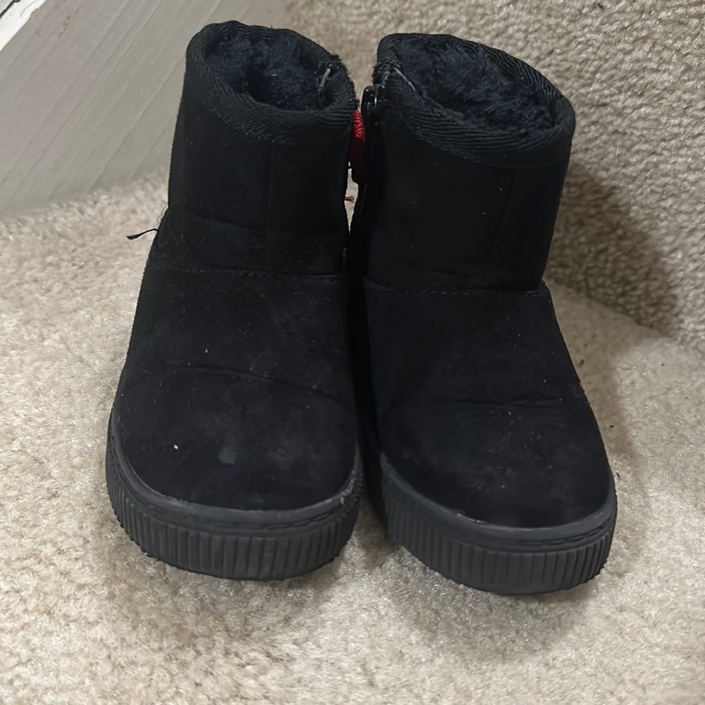 Cat & Jack fuzzy toddler girl boots